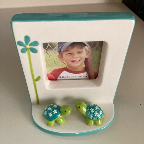 Frame with Turtles - Picture 2 of 5